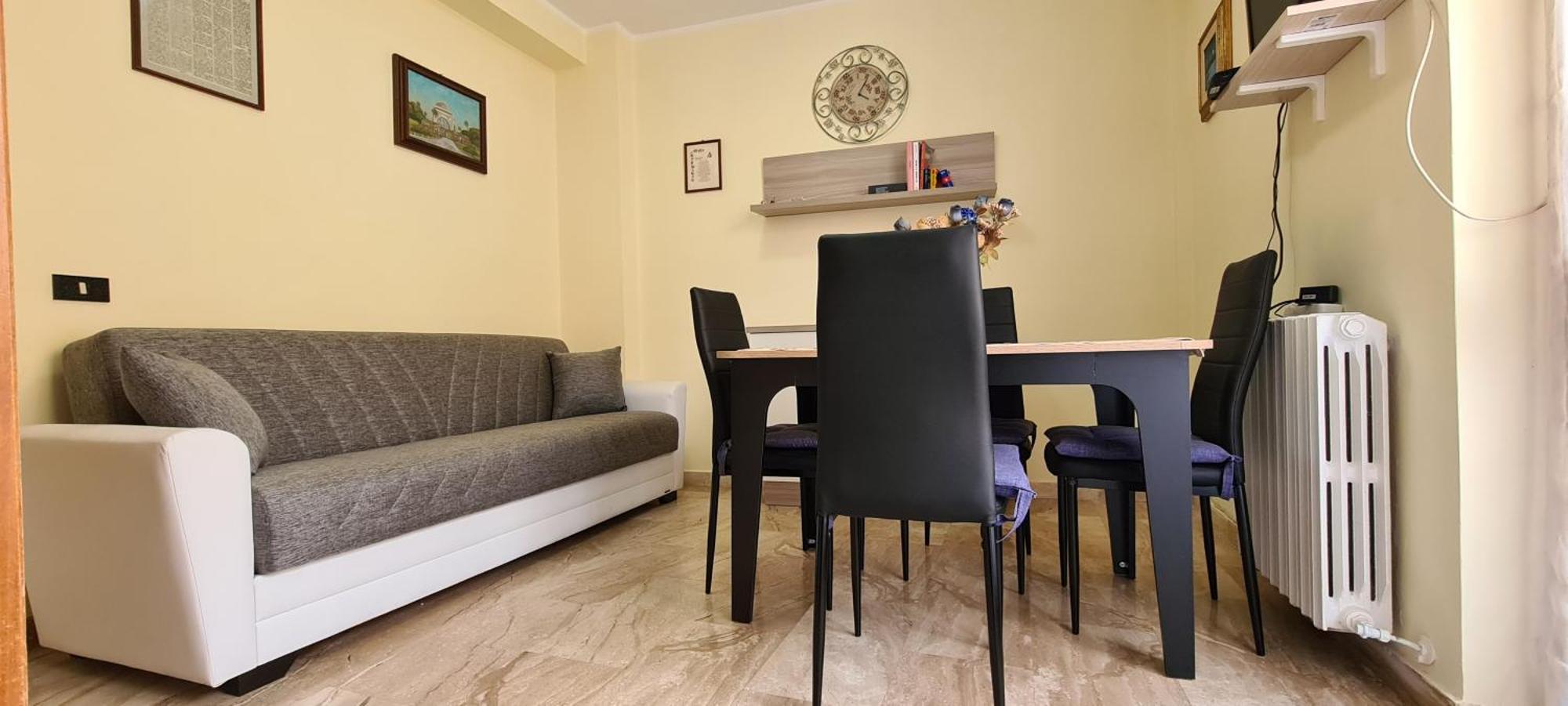 Em Holiday Apartment Quartu Sant'Elena Eksteriør billede